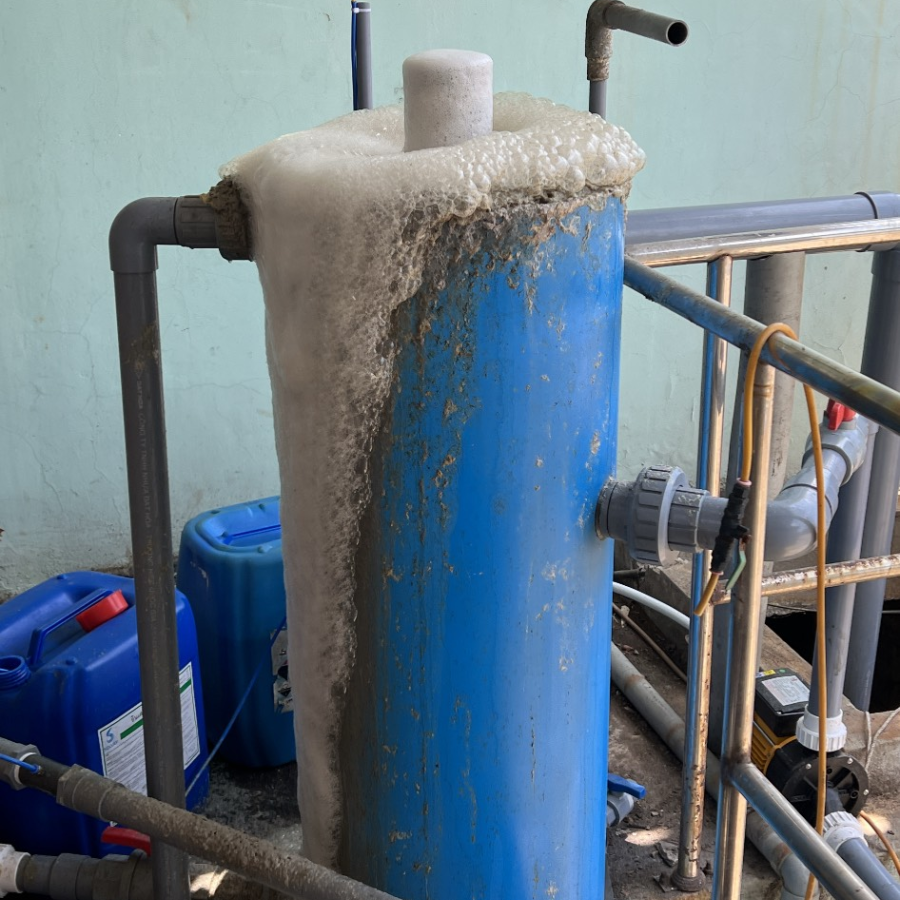 Protein Skimmer 8-10 m3/h tại chợ hải sản - cảng cá Quy Nhơn